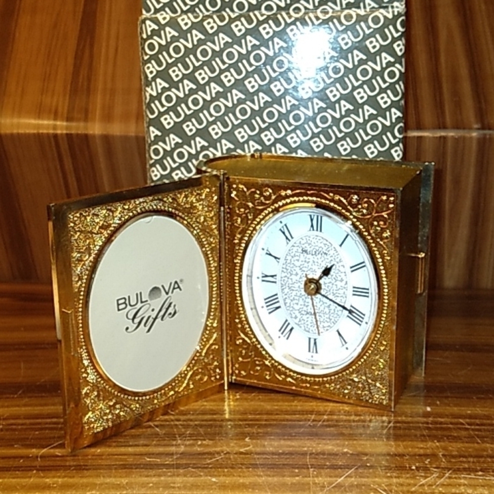 Vintage estate Bulova watch clock gold in original box